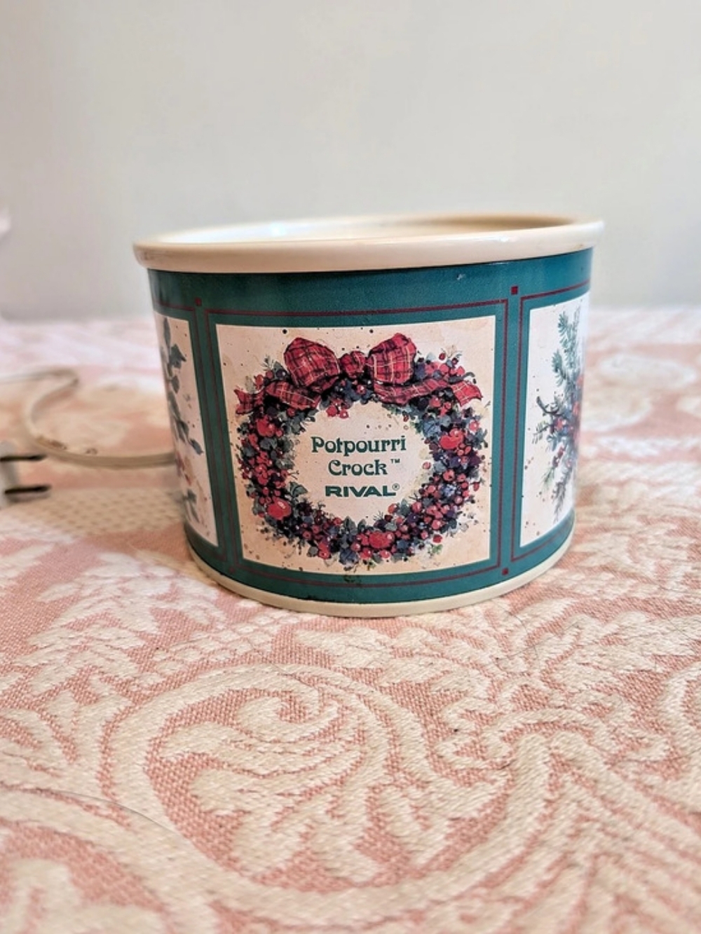 Rival Potpourri Crock Electric Simmering Cooker Green & White Decor